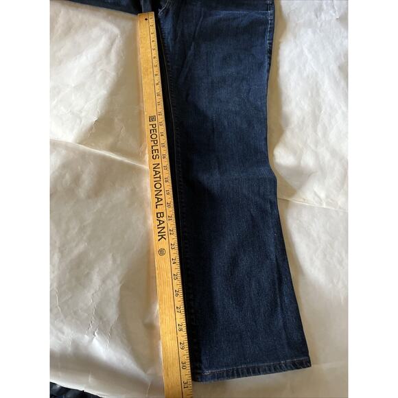 Levi’s Jeans Womens Size 16 33x32 Perfect Waist 525 Dark Wash Blue 35x31 Fit EUC - Picture 5 of 14